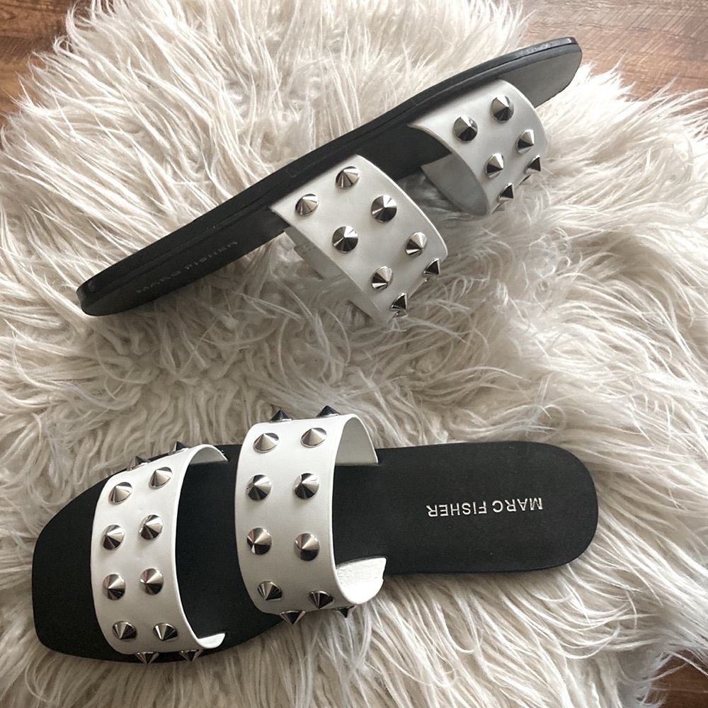 New in Box  Marc Fisher Bolive Studded Sandal Women’s 8
